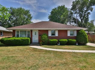 601 E Ash Pl, Griffith, IN 46319