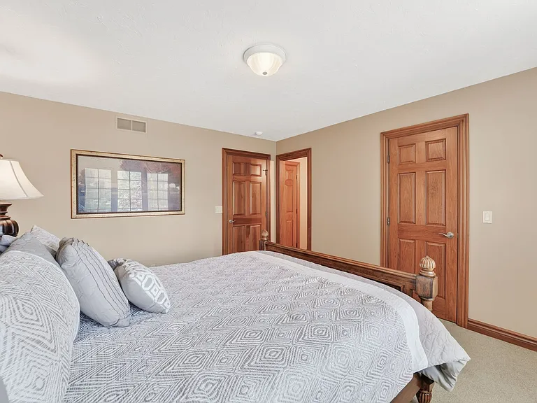 29998 Hilliard Blvd — Photo 16