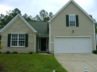 125 Trevor Ridge Dr, Holly Springs, NC 27540