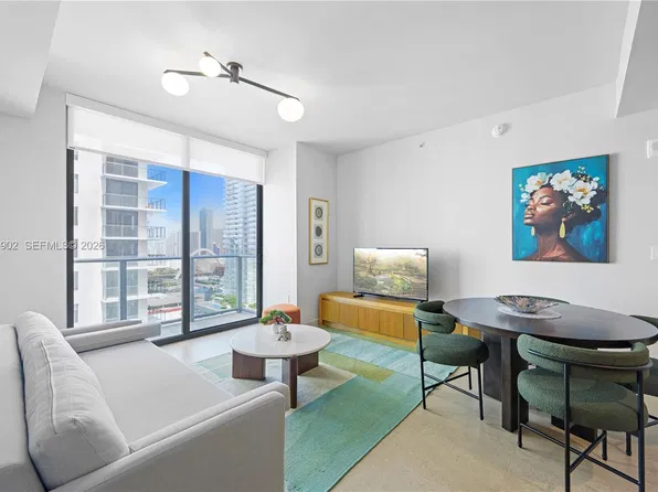 11 NE 6th St #1111, Miami, FL 33132