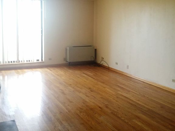 2nd image of 501 W 24th Pl APT 504