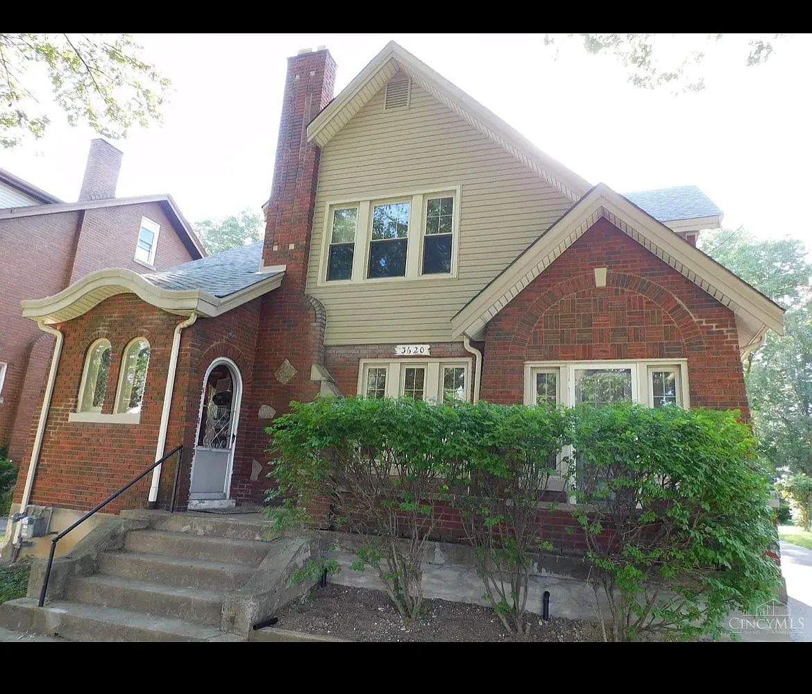 2 bed, 1000 sqft, $1,250 — Photo 1