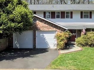 6110 Harmon Pl, Springfield, VA 22152