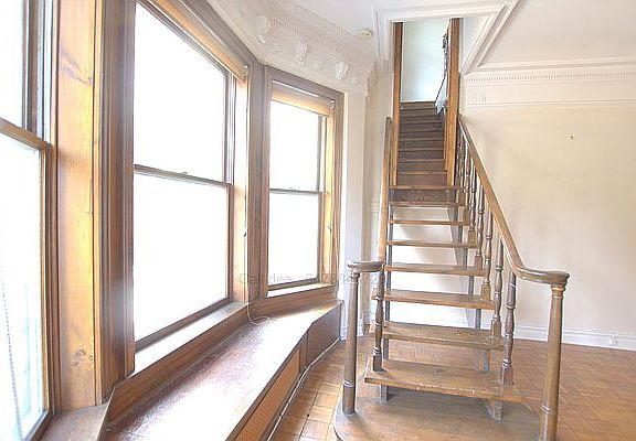 3rd image of 50 W 86th St APT B1