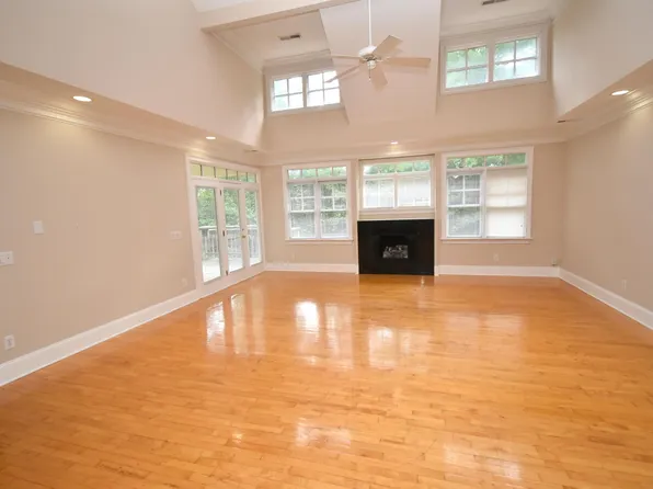511 Pine Bluff Trl, Chapel Hill, NC 27516
