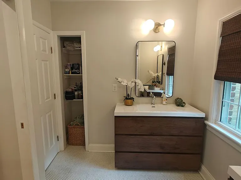 2108 Davenport Ave — Photo 15