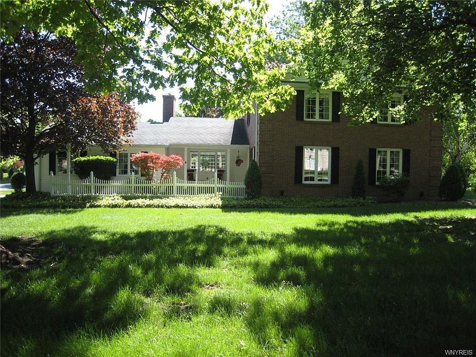 1st image of 11 Brandywine Dr