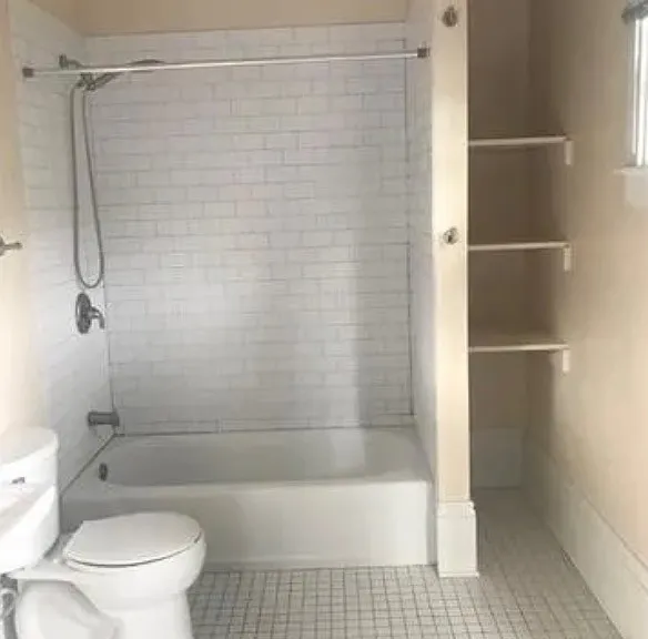2347 Annunciation St — Photo 3