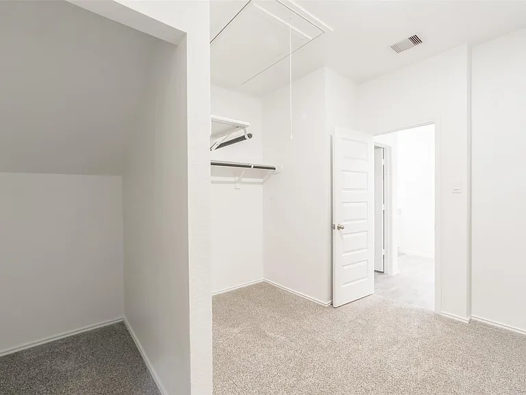 2209 Laurel Bloom Ln — Photo 15