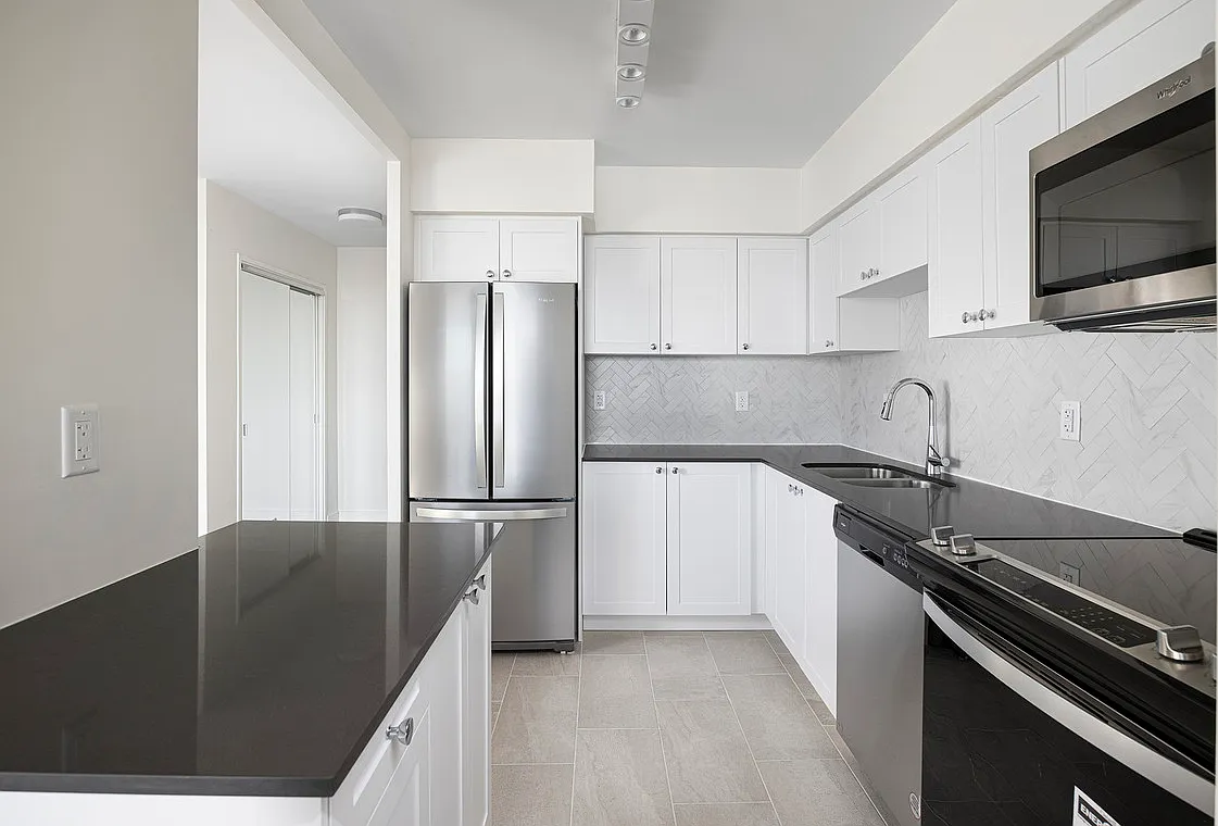 2450 Weston Rd. — Photo 4