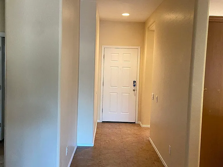 5207 W Glass Ln — Photo 6