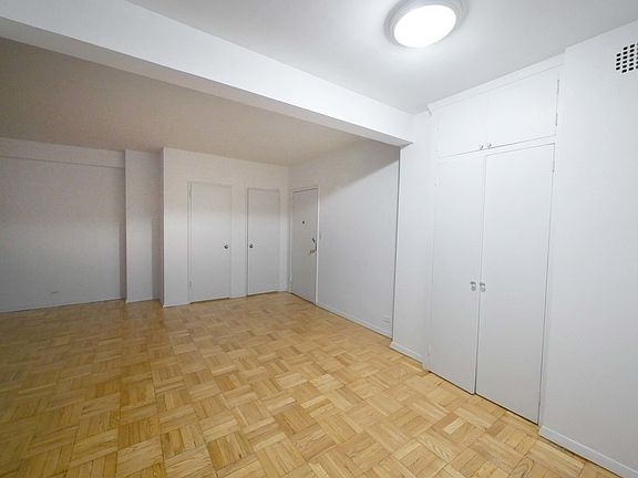 3rd image of 110 E End Ave APT 4A