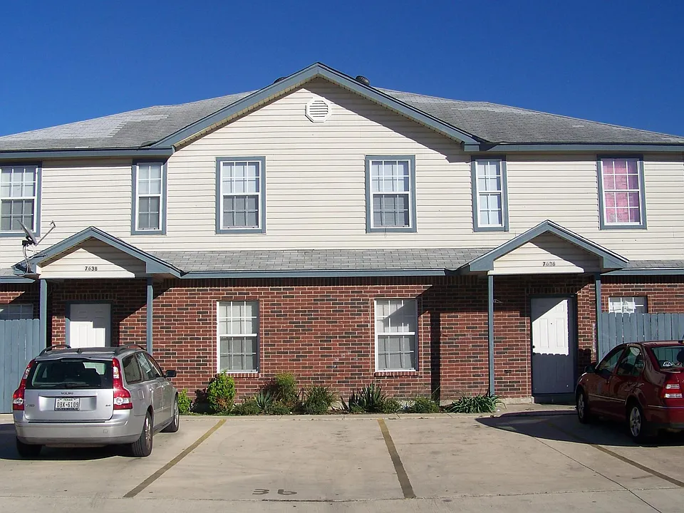 7634 Windsor Oaks #7634