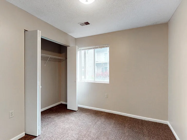 Cambridge Apartments — Photo 22