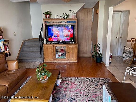 5th image of 278 Norway Ave