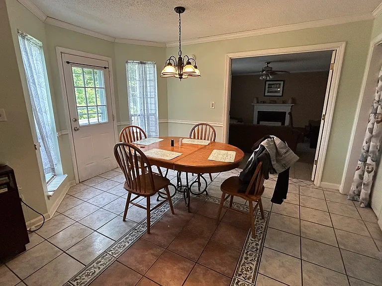 1529 Castle Downs Cv #B — Photo 6