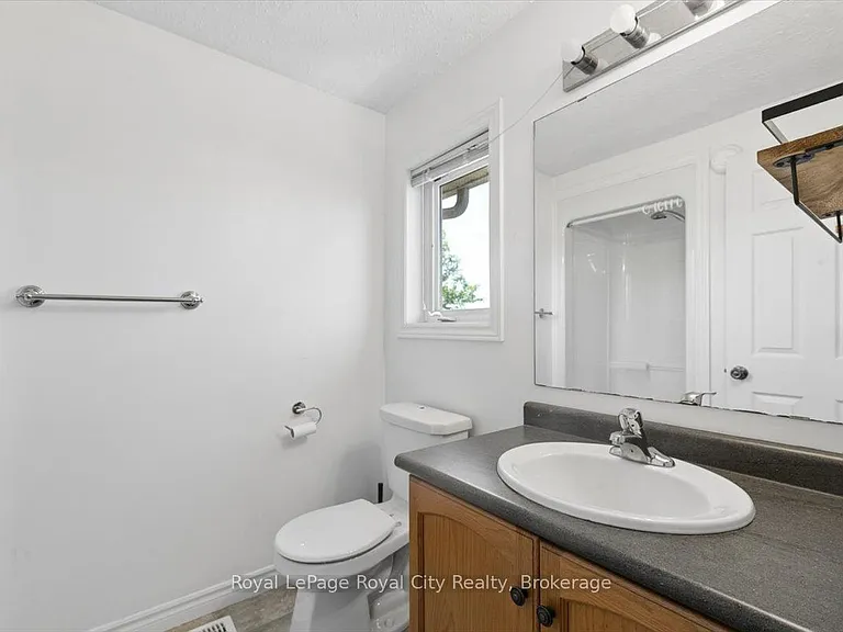 1498 Gordon St #25 — Photo 21