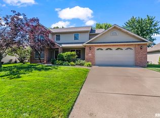 3908 Thackeray Dr, Springfield, IL 62711