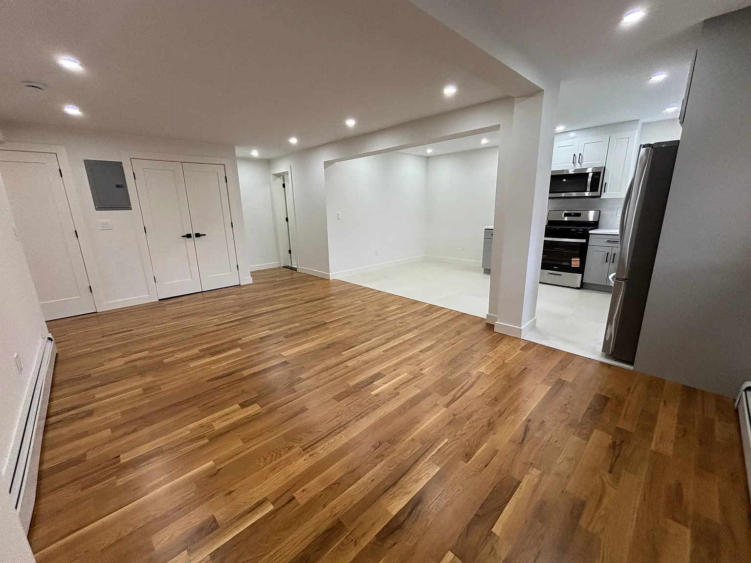 2 bed, 950 sqft, $2,800 — Photo 1