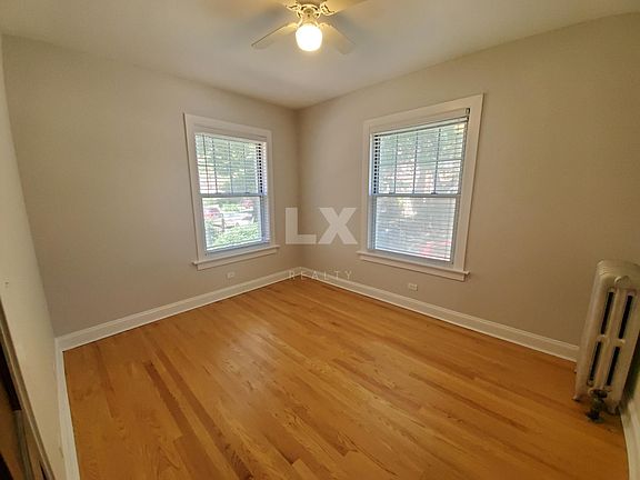 3rd image of 1437 W Lunt Ave APT 3S