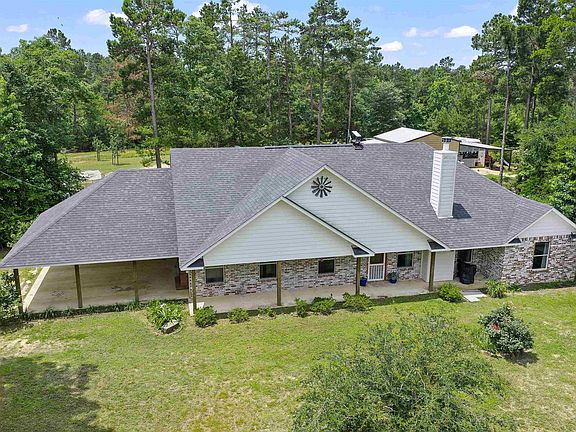 4th image of 3077 West Cres #436