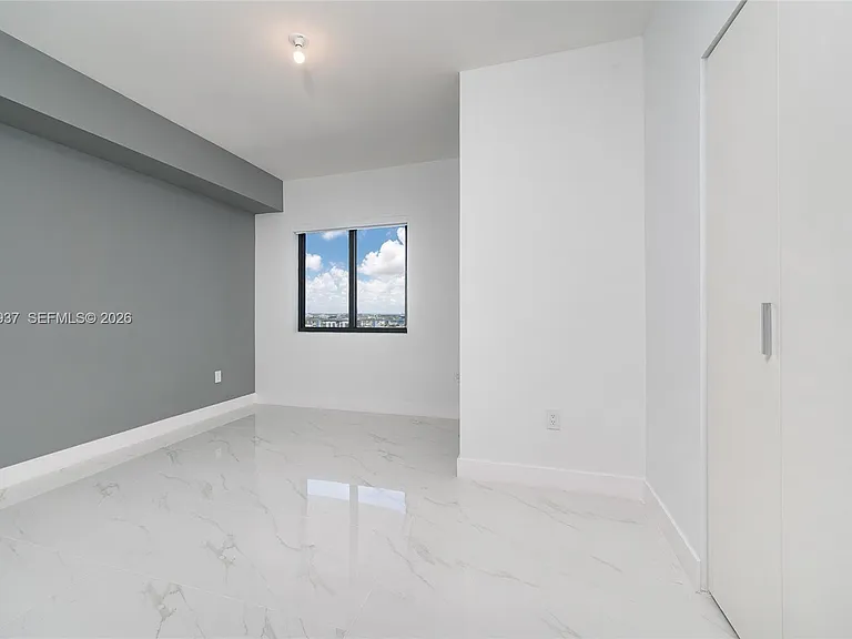 700 NE 24th St #2502 — Photo 19