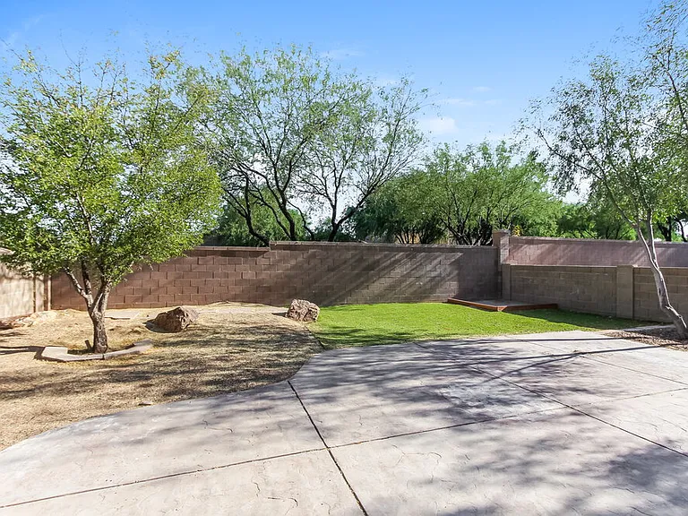 476 E Placita Rejilla — Photo 17