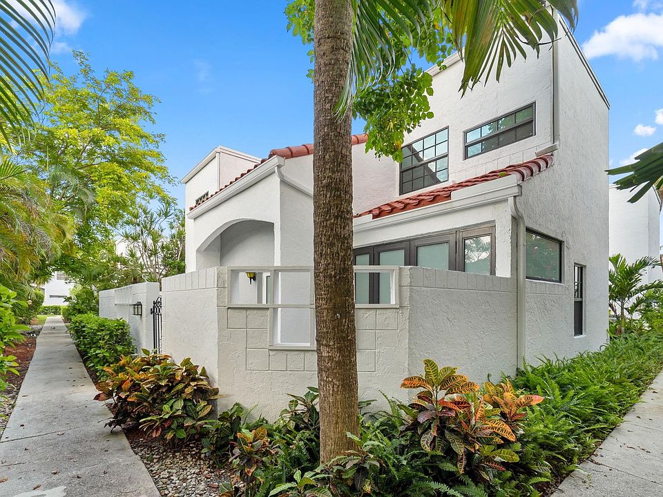 1st image of 20941 Bay Court #125-2