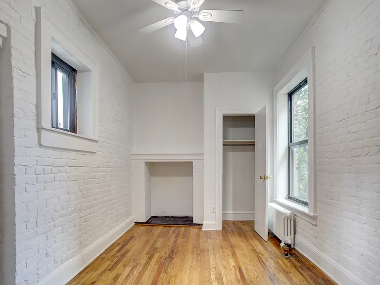 304 W 30th St #19 — Photo 5