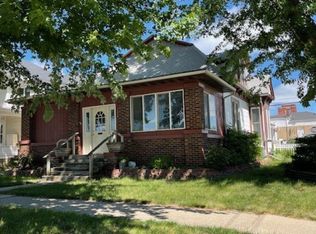 124 E Maple St, Cherokee, IA 51012