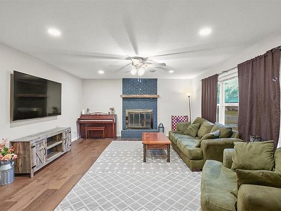 5th image of 441 Jamison Dr