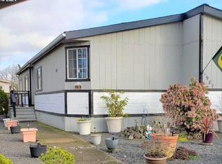 1987 McDonald Ct, Springfield, OR 97477