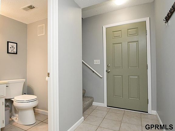 3rd image of 21319 Fieldcrest Dr