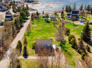 32 Bar Harbor Rd, Trenton, ME 04605