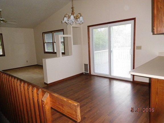 3rd image of 56919 Lake St
