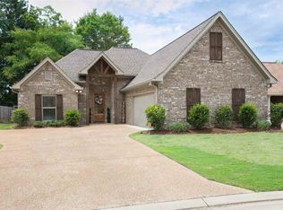 126 Meadowcreek Dr, Brandon, MS 39042