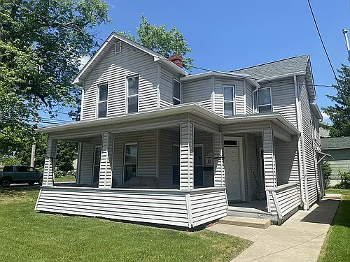 226 W Union St Photo 1