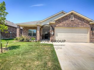 212 Emerald Creek Dr, Fort Worth, TX 76131