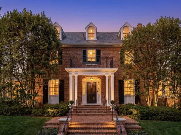 3609 Edmunds St NW, Washington, DC 20007