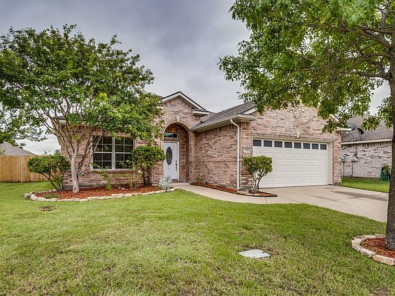 2nd image of 710 Jennie Marie Cir