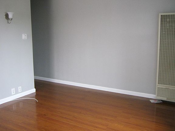 3rd image of 5742 S Gramercy Pl