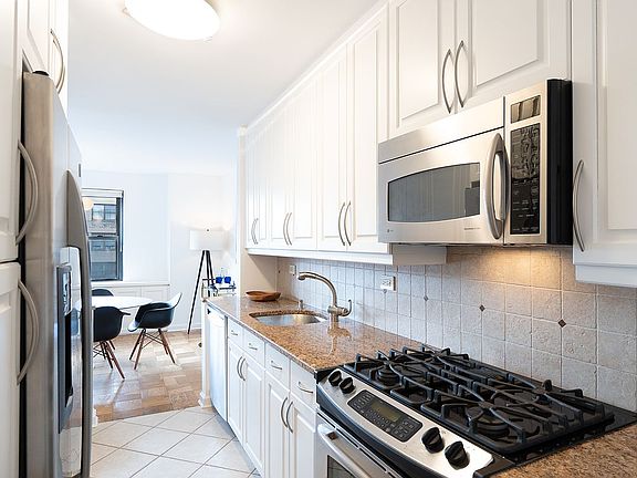 4th image of 205 W End Ave APT 28N