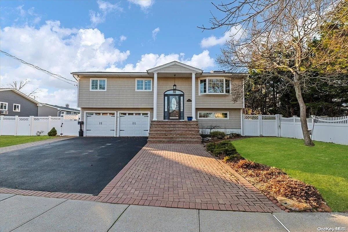 3948 Darby Lane photo 1