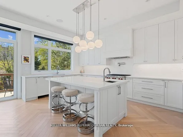 54 Cronin Dr, Toronto, ON M9B 4V1