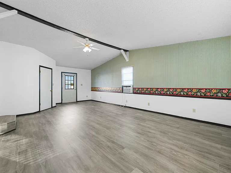 4922 County Road 803 — Photo 18