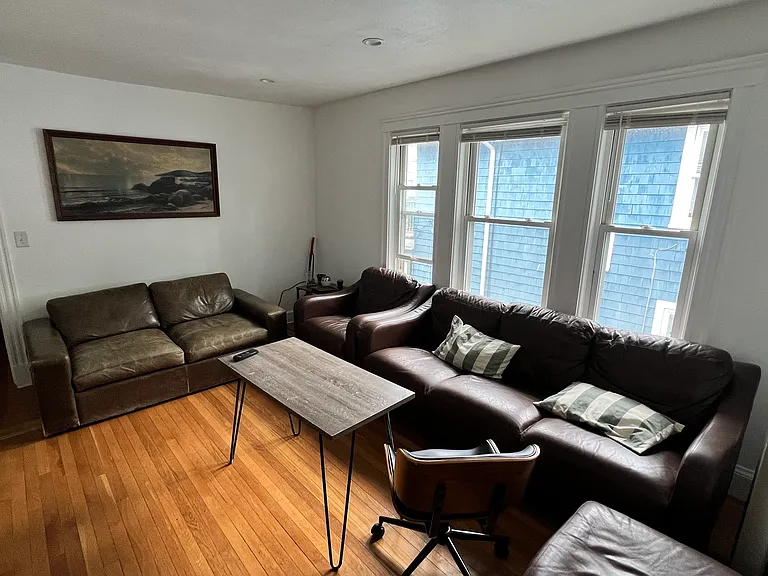 24 Chetwynd Rd #2 — Photo 7