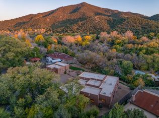 1612 Cerro Gordo Rd, Santa Fe, NM 87501