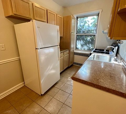 3rd image of 824 Palmer Rd APT 2F