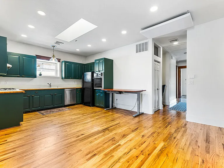 144 S Main St #200 — Photo 15