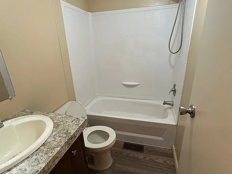 12727 W Glendale Ave — Photo 11